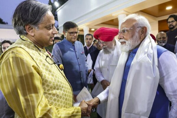 Shashi Tharoor praises PM Narendra Modi